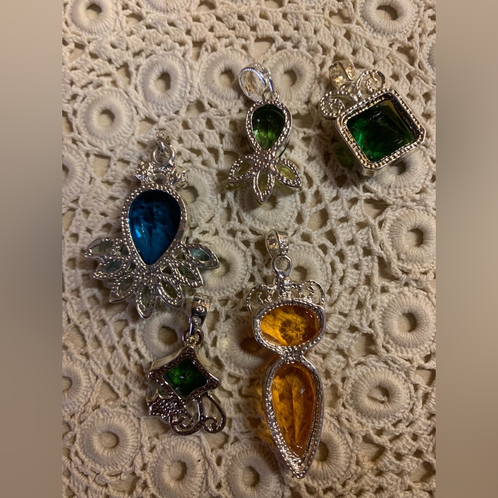 6- Sterling Silver Pendants - Picture 2 of 5